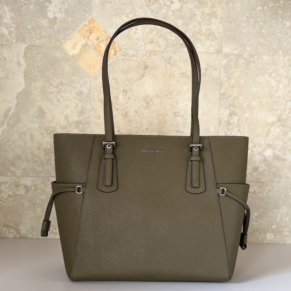 Michael Kors Voyager LG East West Drawstring Tote Shoulder Bag Olive